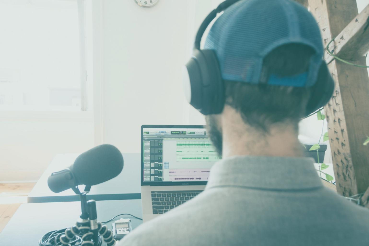 Interface showing keyword research tool with volume metrics and competition analysis